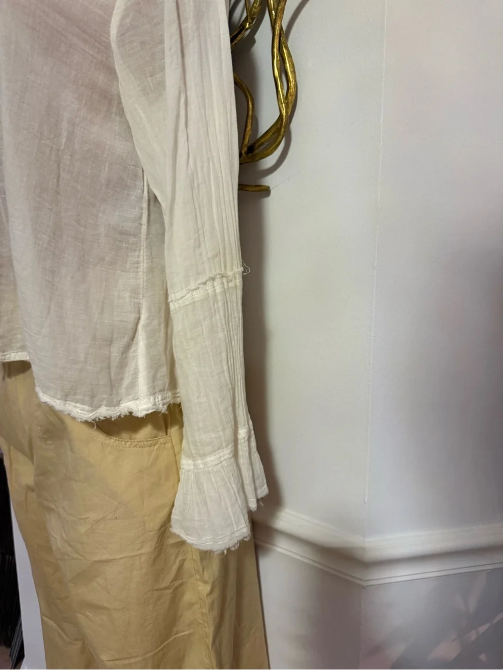 FREE PEOPLE | we the free | White Ruffled V-Neck Blouse - Picture 7 of 13